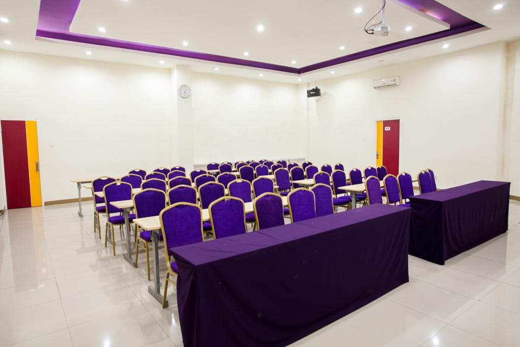 Reddoorz Near Hawaii Water Park 3* Malang